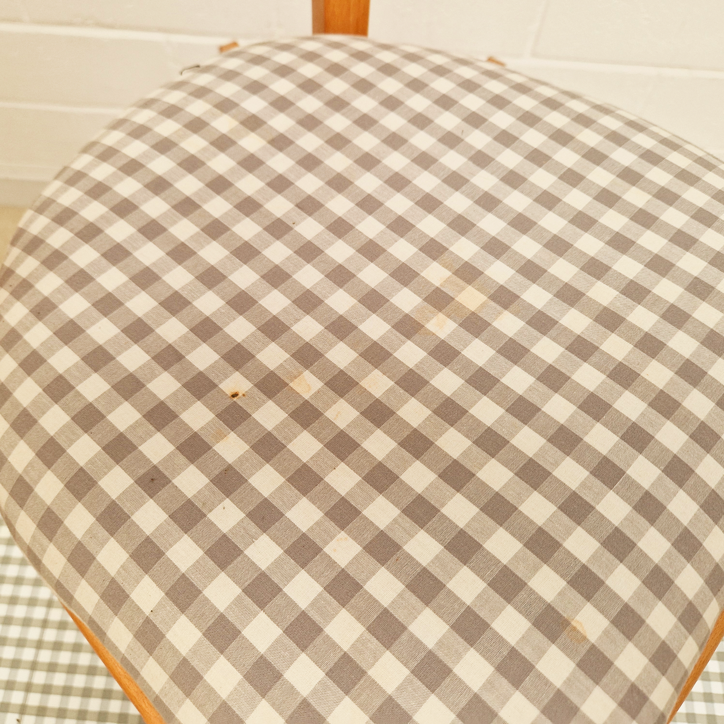 Vintage Mid Century 1960s Beech & Gingham Formica Round Drop Leaf Dining Table