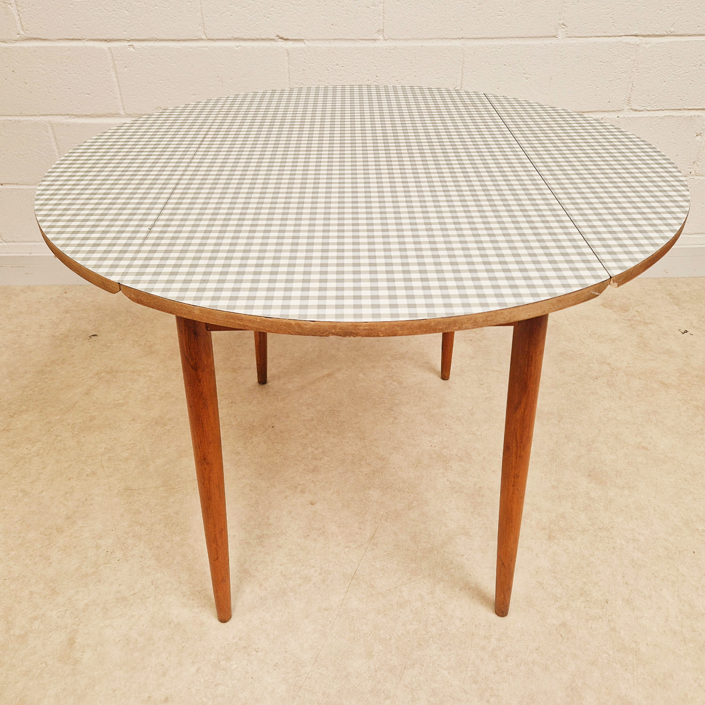 Vintage Mid Century 1960s Beech & Gingham Formica Round Drop Leaf Dining Table