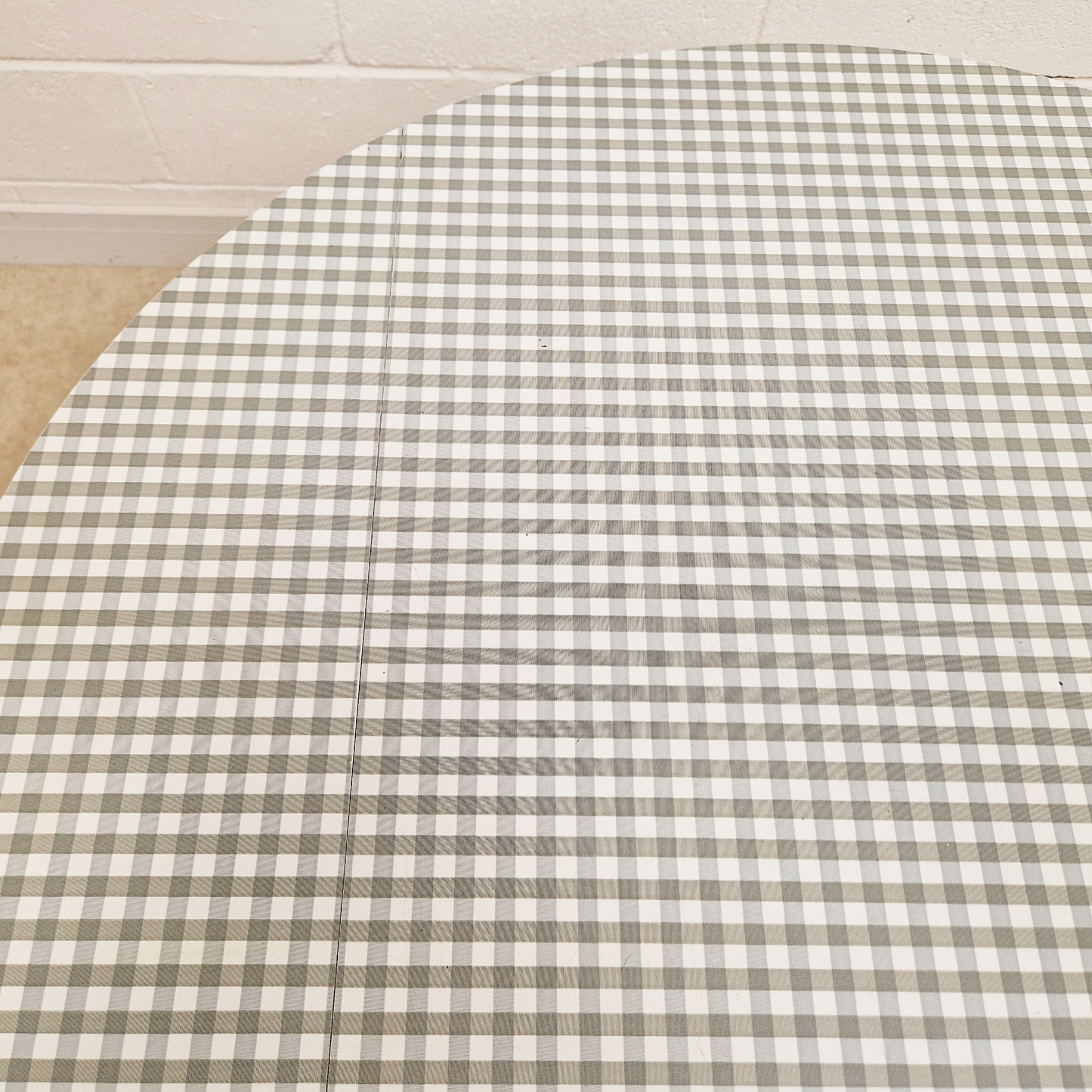Vintage Mid Century 1960s Beech & Gingham Formica Round Drop Leaf Dining Table
