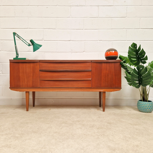 Vintage Mid Century Medium Teak Danish Design Sideboard Buffet Credenza