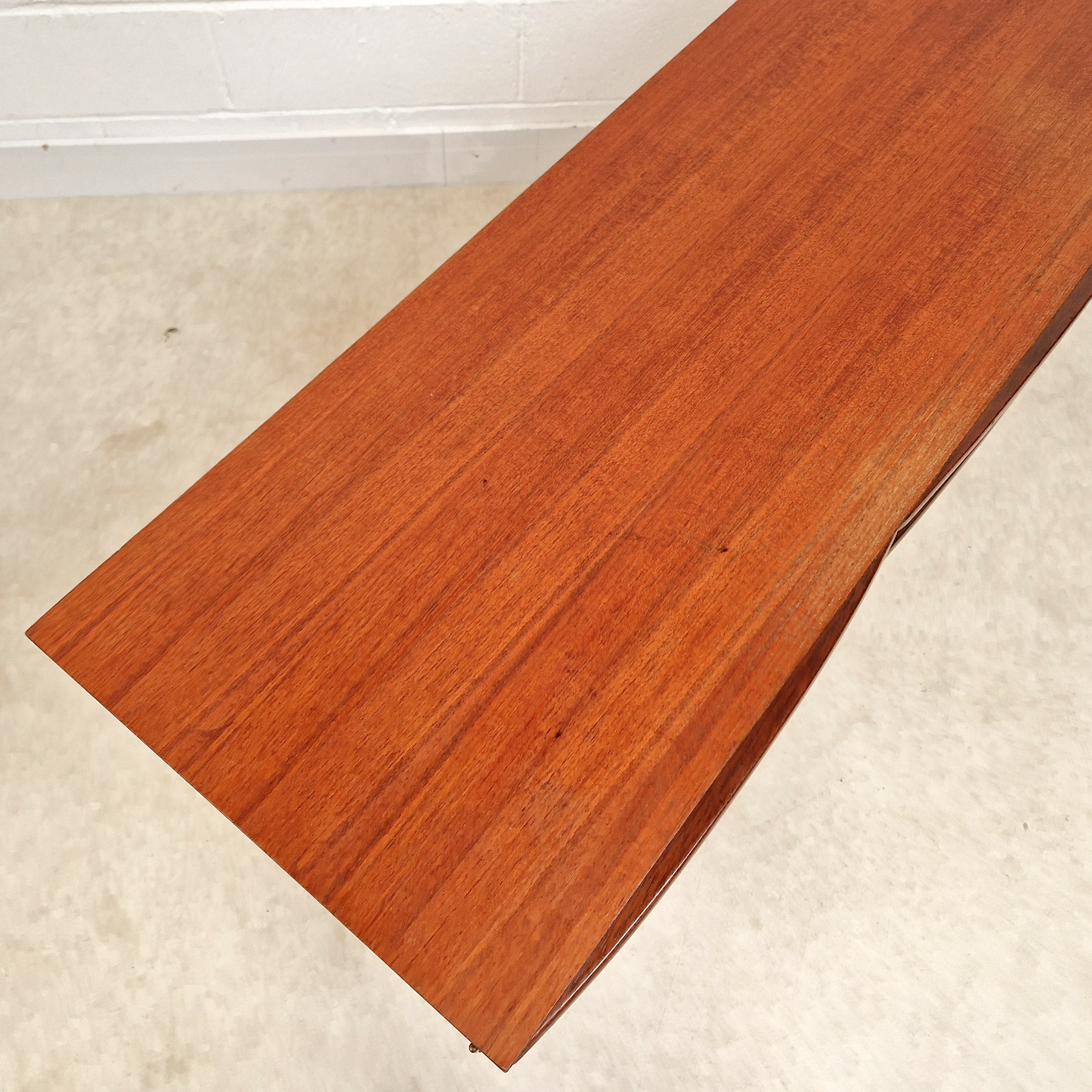 Vintage Mid Century Medium Teak Danish Design Sideboard Buffet Credenza