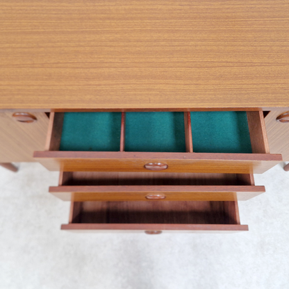 Schreiber Vintage Mid Century Medium Teak Danish Design Sideboard Buffet