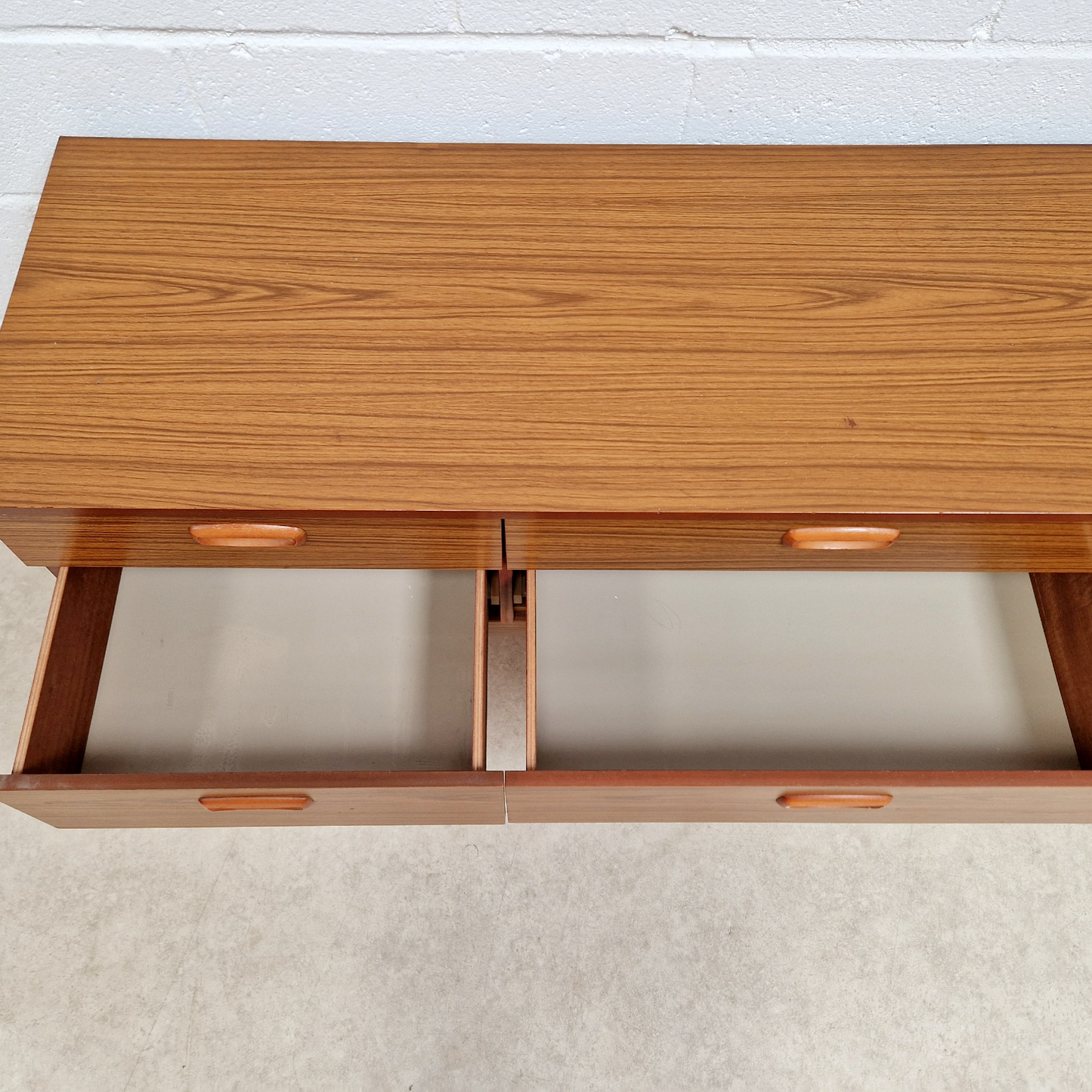 Schreiber Vintage Mid Century Scandinavian Design Sideboard Credenza