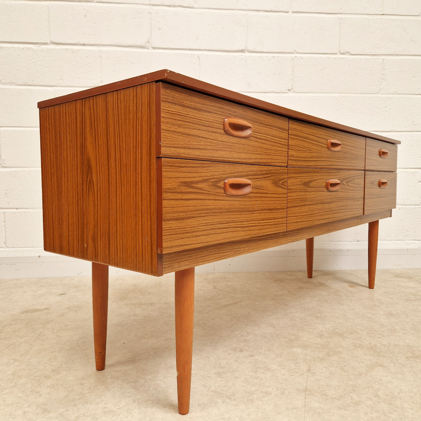 Schreiber Vintage Mid Century Scandinavian Design Sideboard Credenza