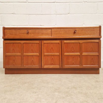 Nathan Parker Knoll Vintage Mid Century Danish Design Sideboard Media LP Storage PG272