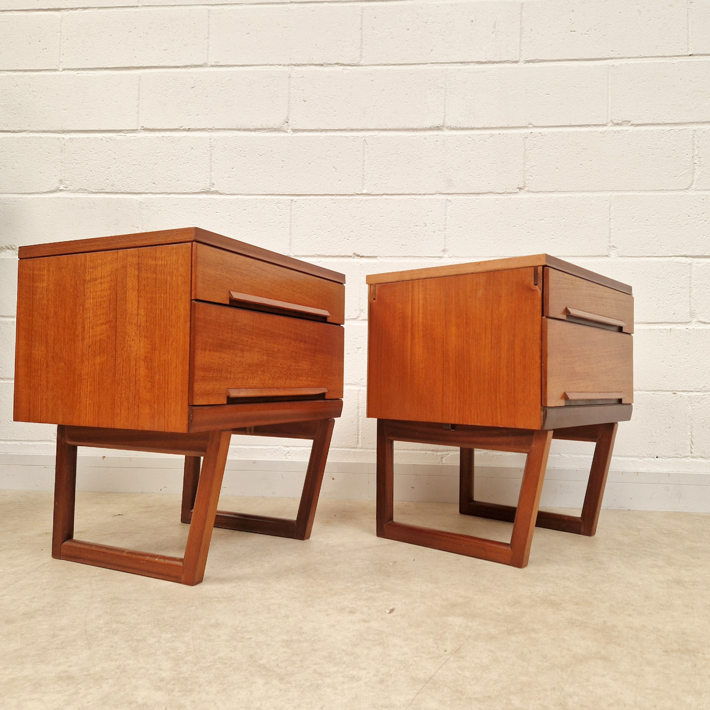 White & Newton Vintage Mid Century Danish Design Tallboy Chest of Drawers & Bedside Cabinet Set
