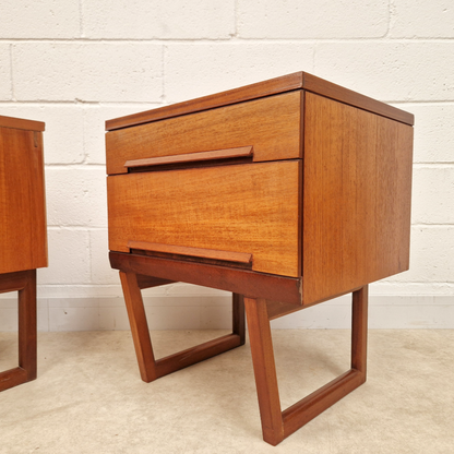 White & Newton Vintage Mid Century Danish Design Tallboy Chest of Drawers & Bedside Cabinet Set