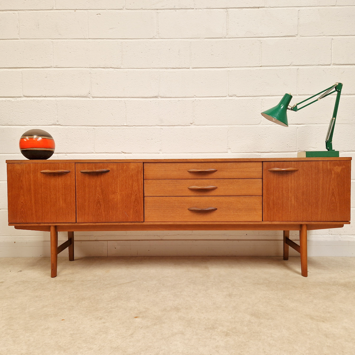 Avalon Vintage 1960s Danish Medium Teak Design Long John Sideboard Buffet Credenza