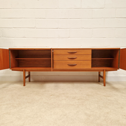 Avalon Vintage 1960s Danish Medium Teak Design Long John Sideboard Buffet Credenza