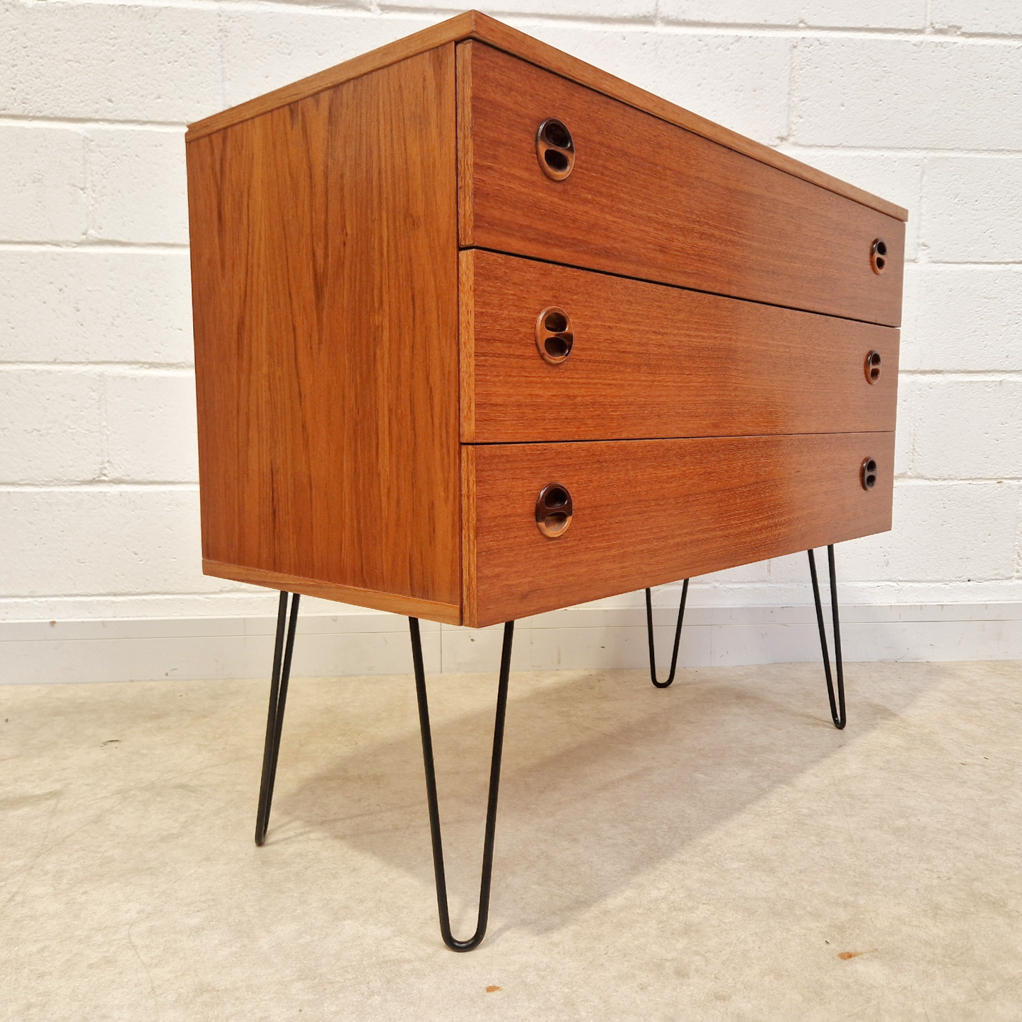 Vintage Mid Century Medium Teak Compact Danish Design Sideboard Chest of Drawers