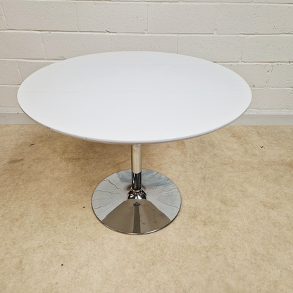 Retro Chrome Base Round Dining Table and Callgaris Jam Chair Dining Set