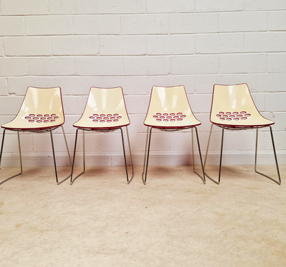 Retro Chrome Base Round Dining Table and Callgaris Jam Chair Dining Set