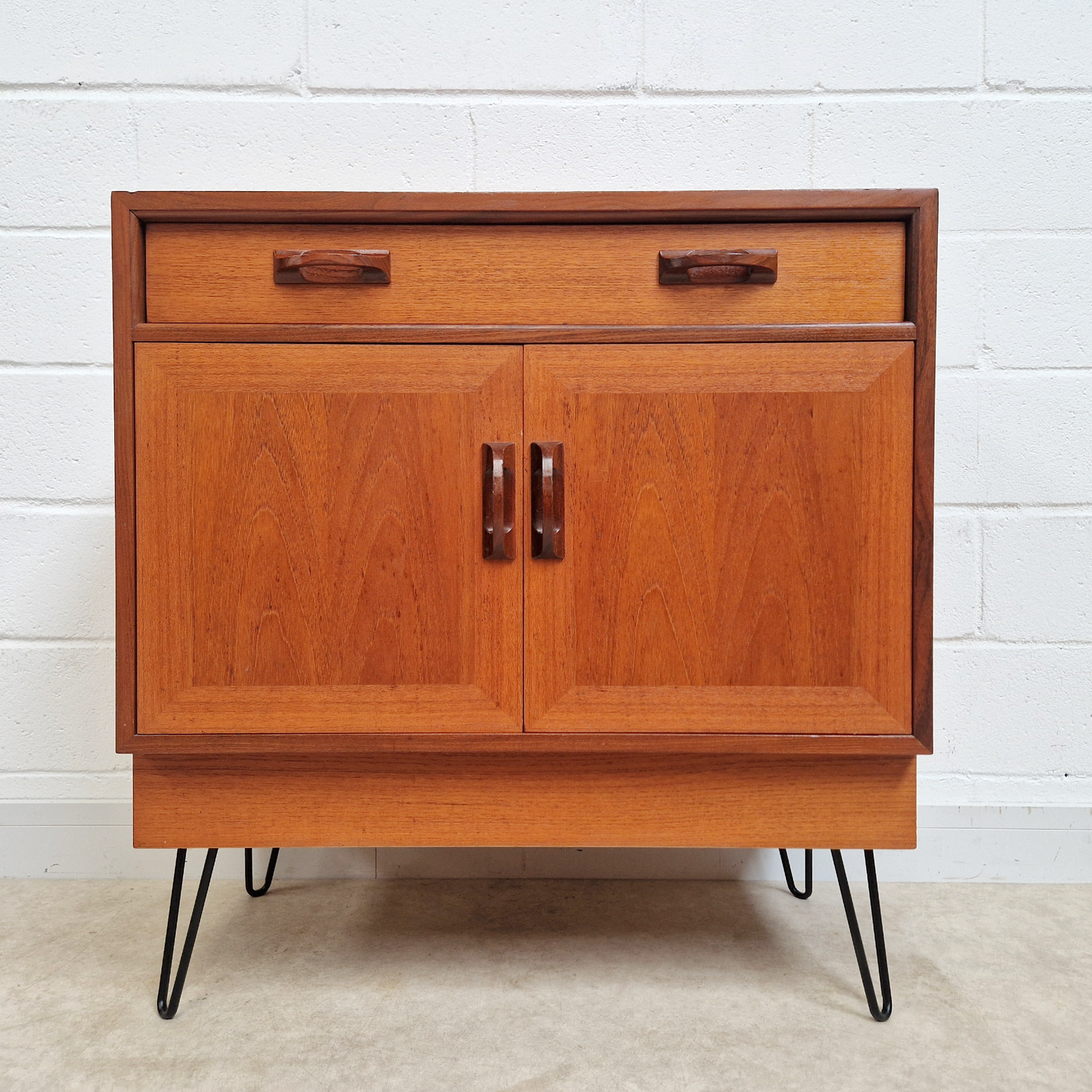 G Plan Sierra Red Label Vintage Mid Century Pyramid Teak Retro Compact Sideboard