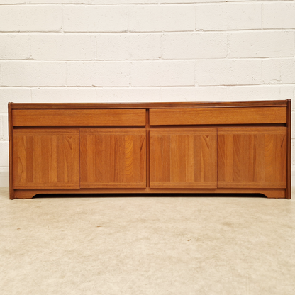 William Lawrence Vintage Mid Century 1960s Danish Deisign Sideboard Credenza