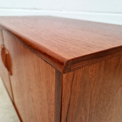 G Plan Fresco Red Label Vintage Mid Century Pyramid Teak Compact Sideboard Cabinet