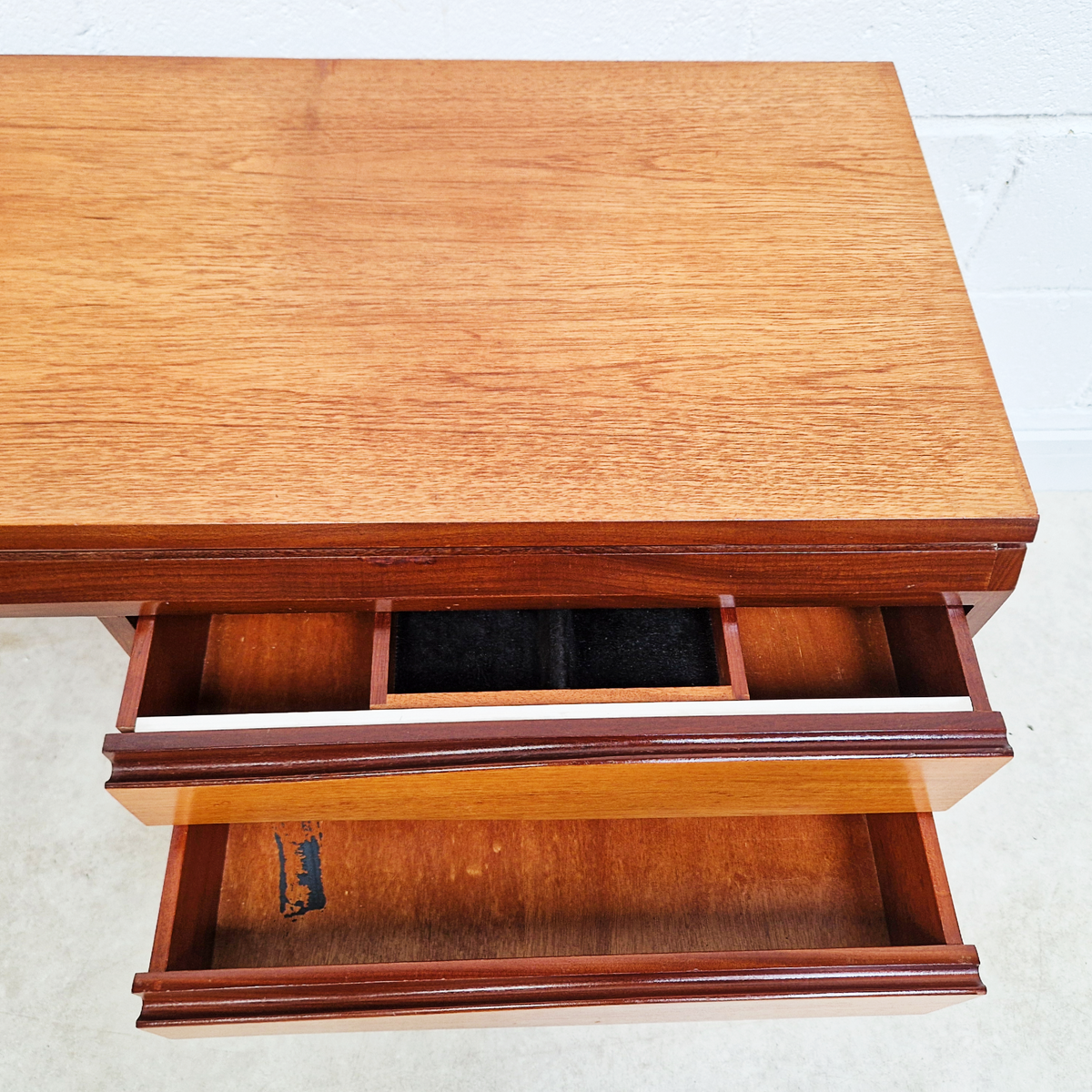 White & Newton Vintage Mid Century Nordic Design Desk Vanity