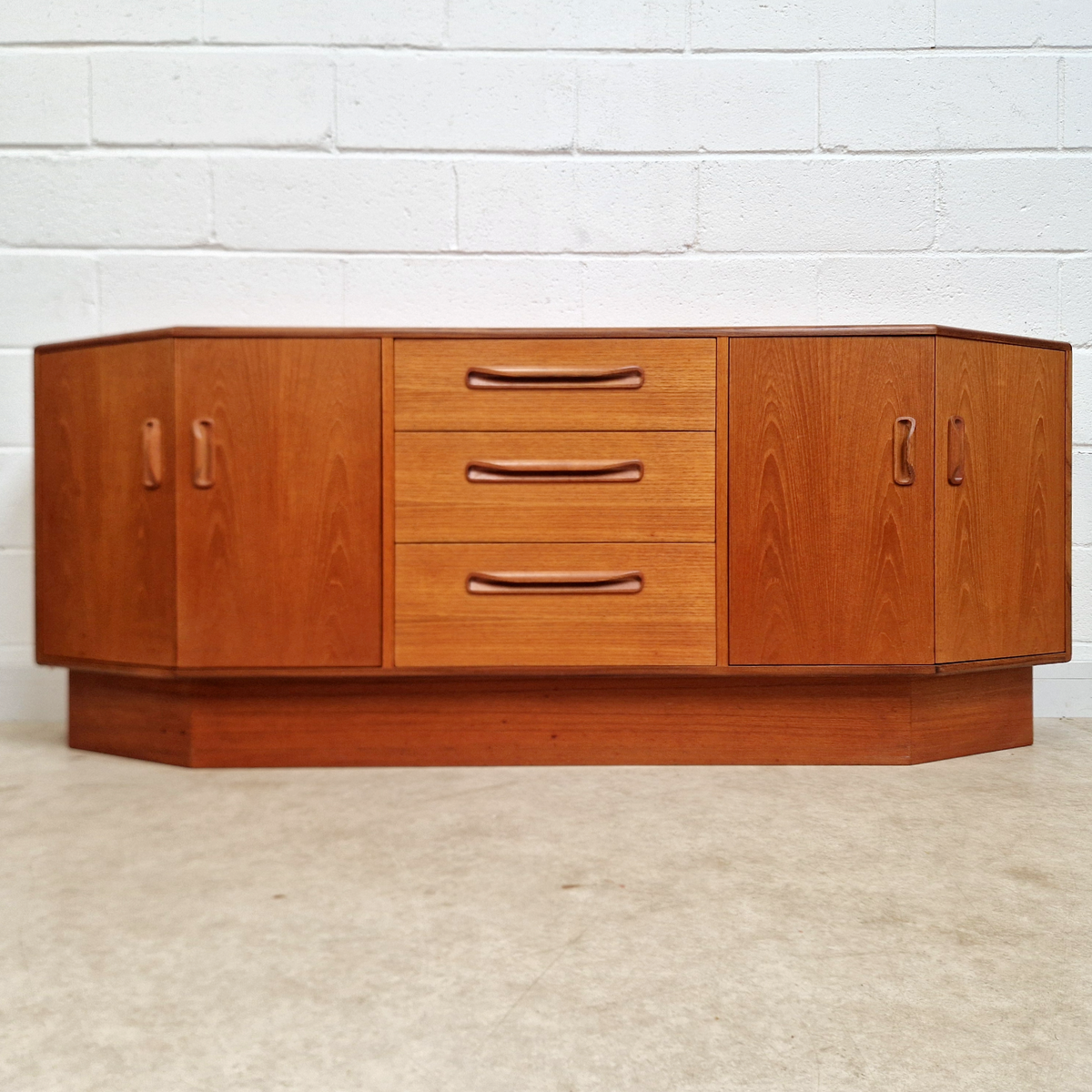 V.B Wilkins G Plan Red Label Vintage Mid Century Danish Design Sideboard Credenza PG318