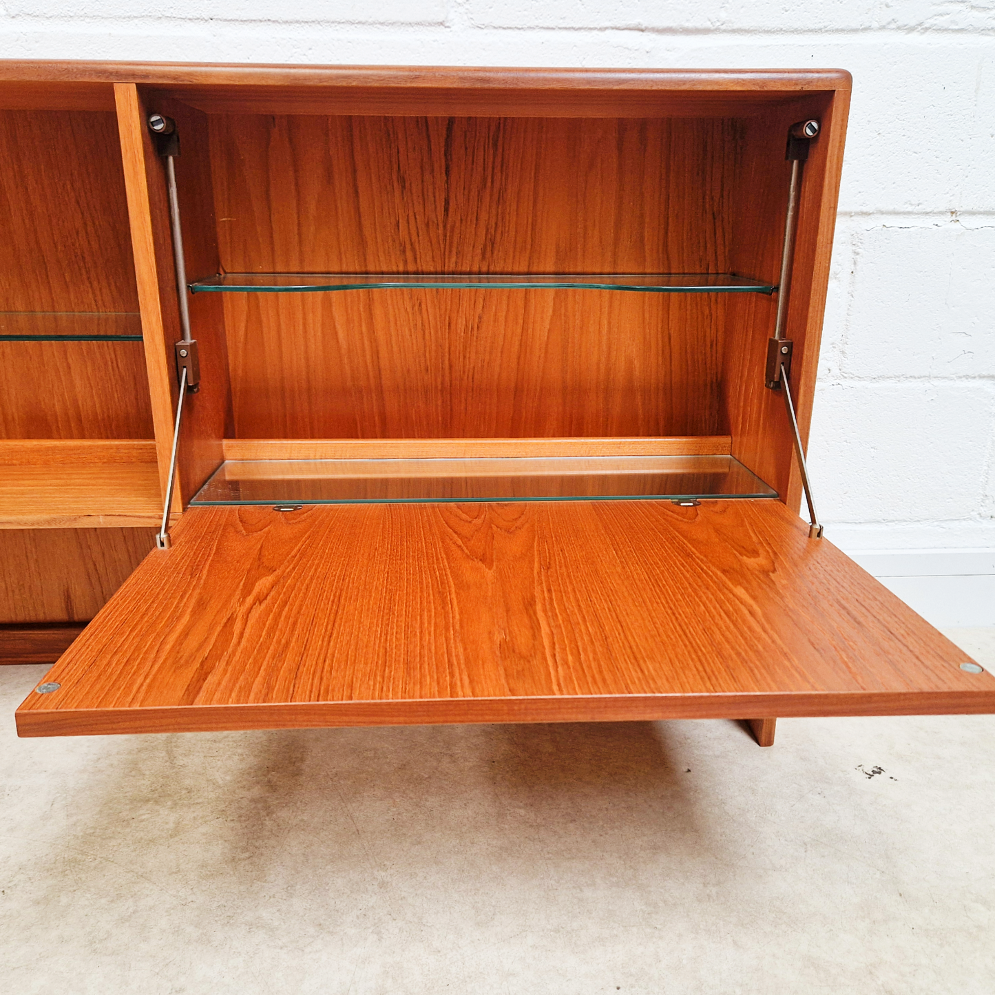 G Plan Vintage Mid Century Medium Teak & Glazed Glass Low Sideboard Bookcase Drinks Cabinet