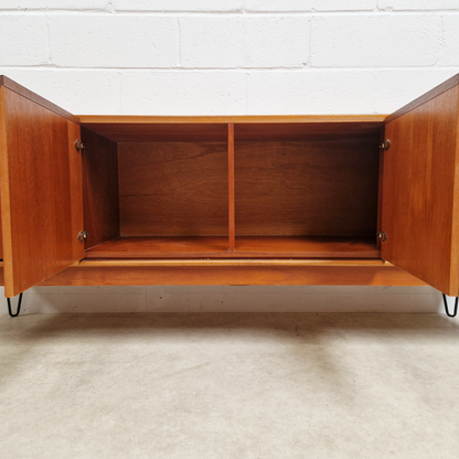 Morris Vintage Mid Century Medium Teak Danish Design Sideboard Buffet Credenza