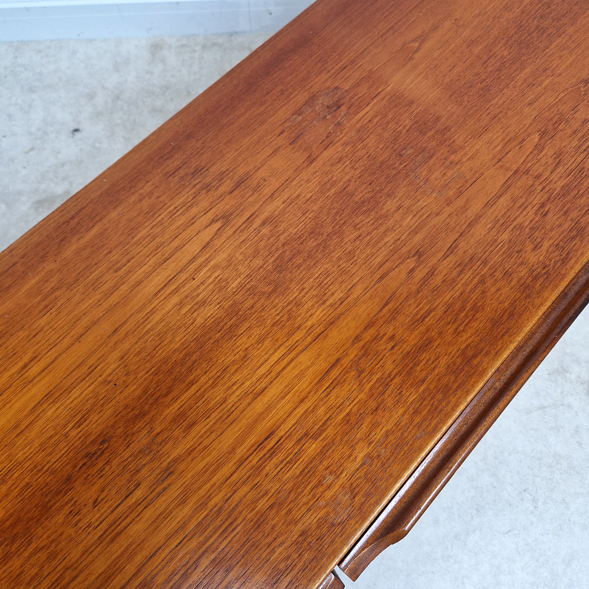 Morris Vintage Mid Century Medium Teak Danish Design Sideboard Buffet Credenza