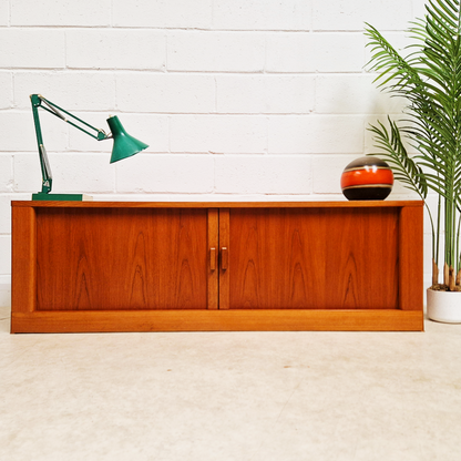 G Plan Vintage Mid Century Pyramid Teak Sideboard Media Unit LP Storage PG326