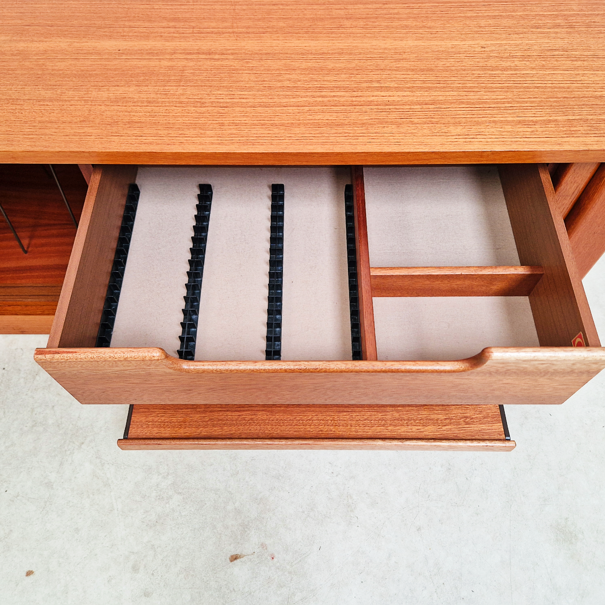 G Plan Vintage Mid Century Pyramid Teak Sideboard Media Unit LP Storage PG326