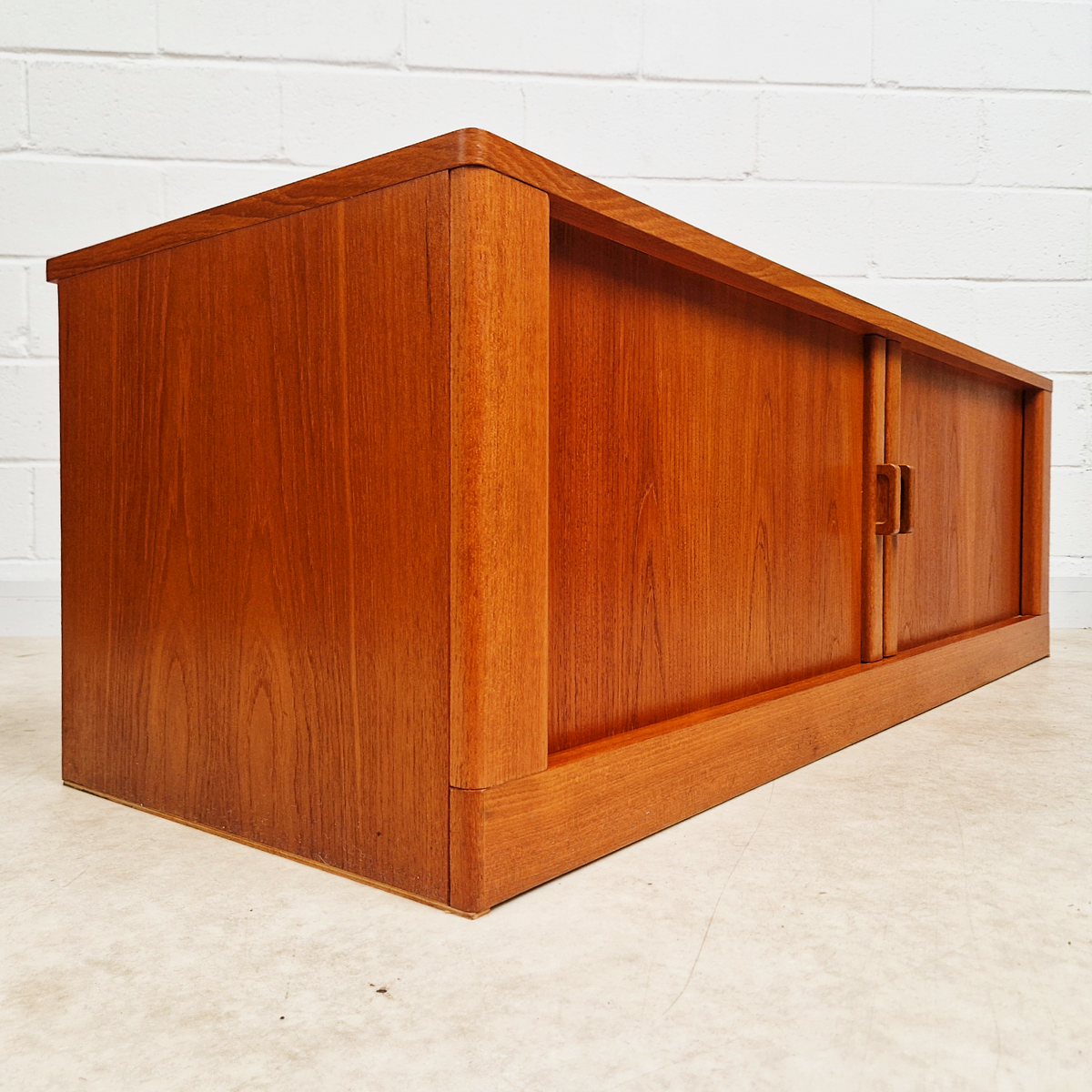 G Plan Vintage Mid Century Pyramid Teak Sideboard Media Unit LP Storage PG326