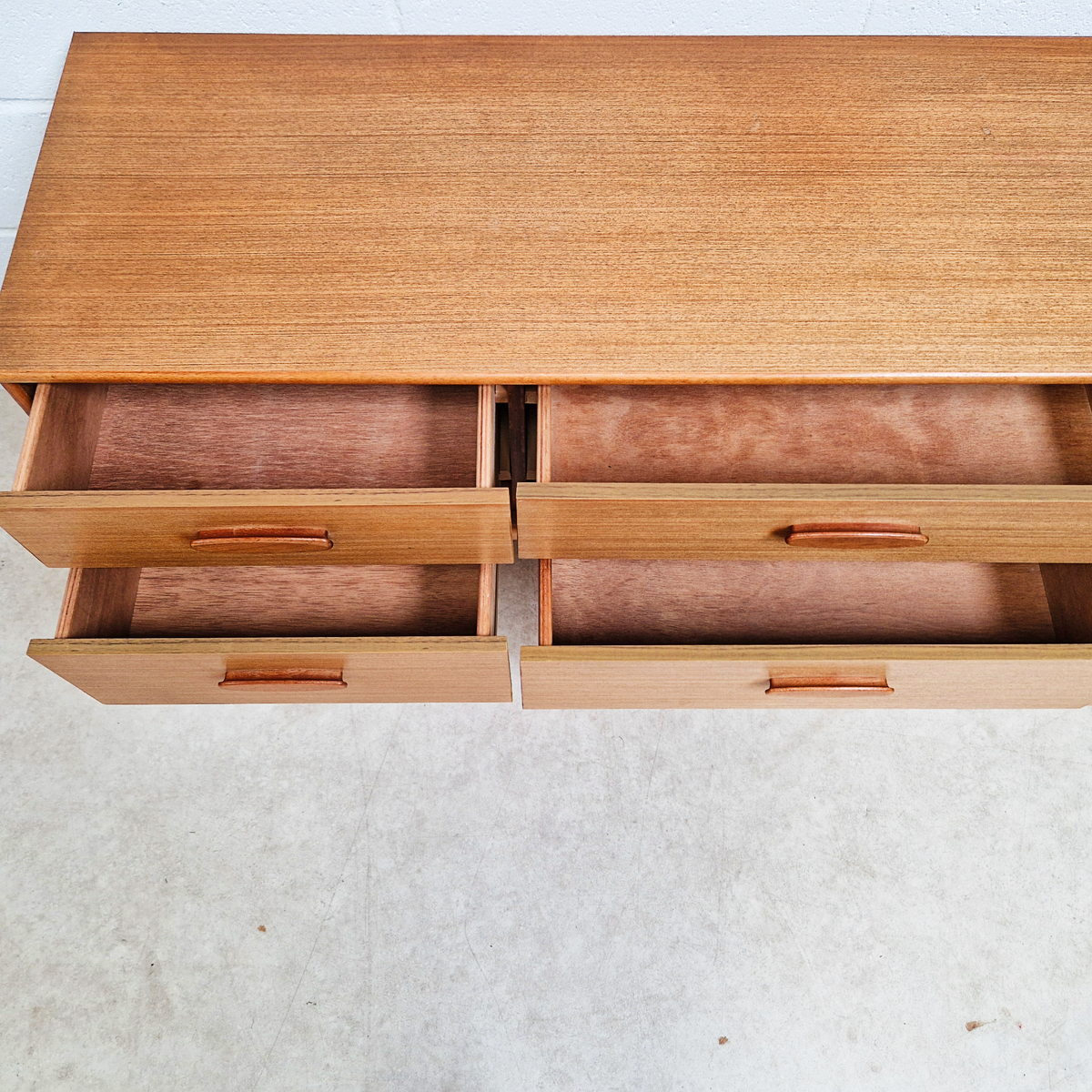 Vintage Mid Century Blond Teak Danish Design Sideboard Dresser