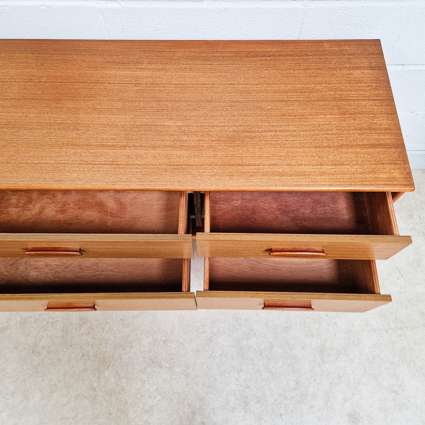 Vintage Mid Century Blond Teak Danish Design Sideboard Dresser