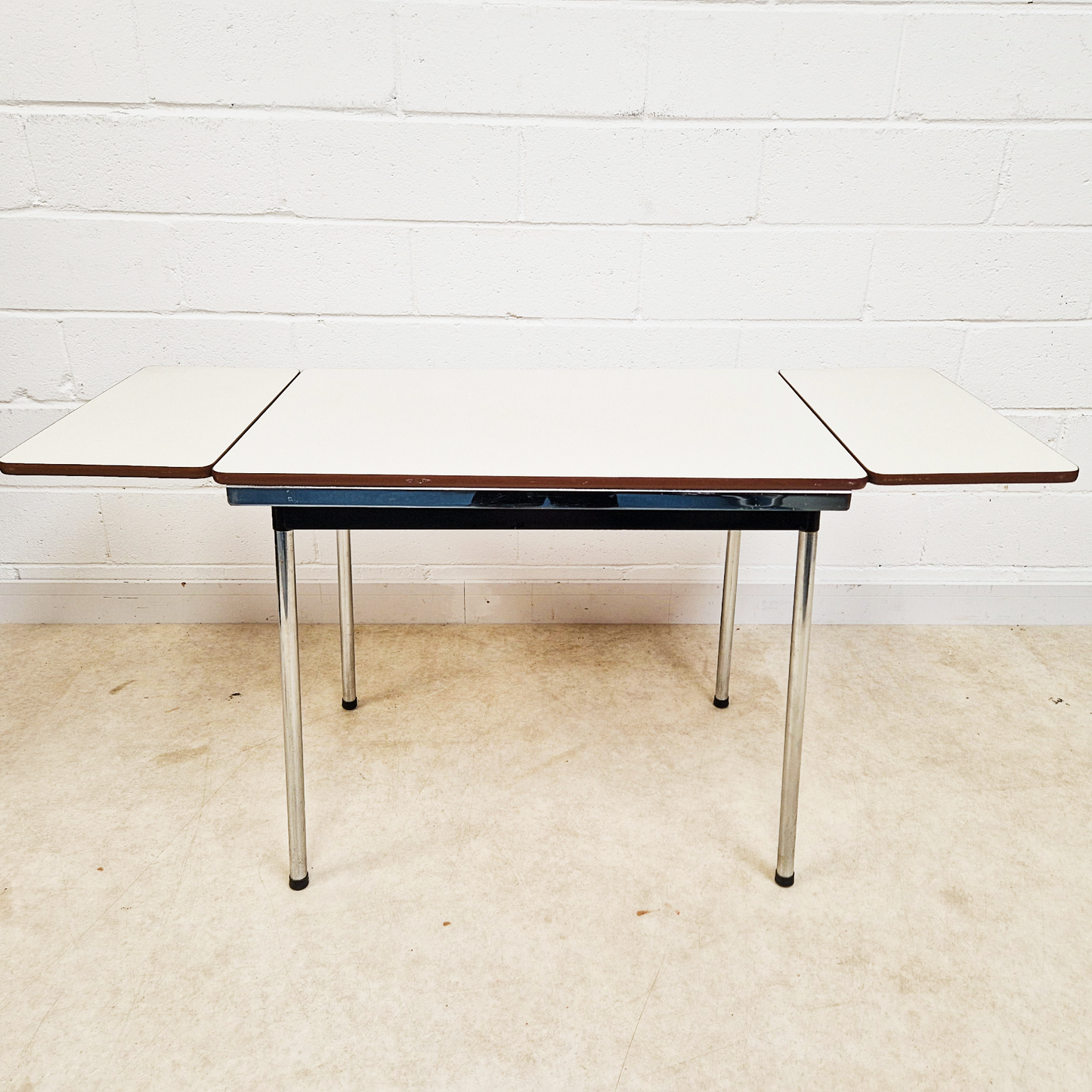 Tavo Meubel Vintage 1960s Formica & Chrome Extending Dining Kitchen Table & Chair Set