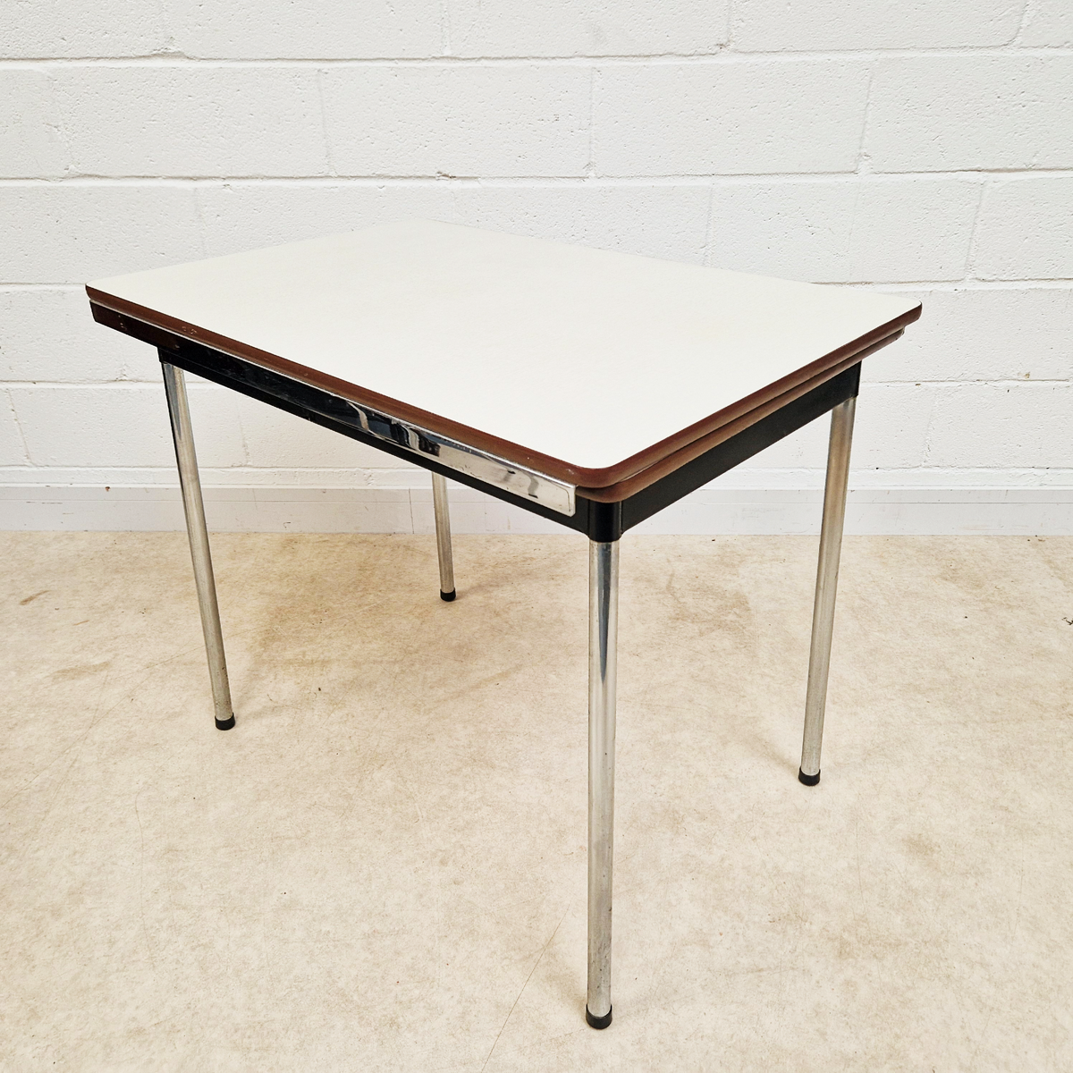 Tavo Meubel Vintage 1960s Formica & Chrome Extending Dining Kitchen Table & Chair Set