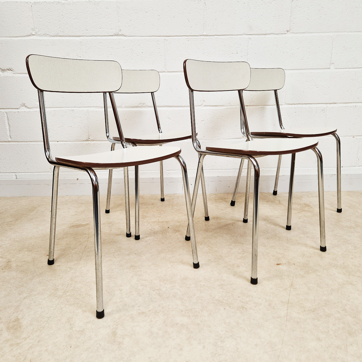 Tavo Meubel Vintage 1960s Formica & Chrome Extending Dining Kitchen Table & Chair Set