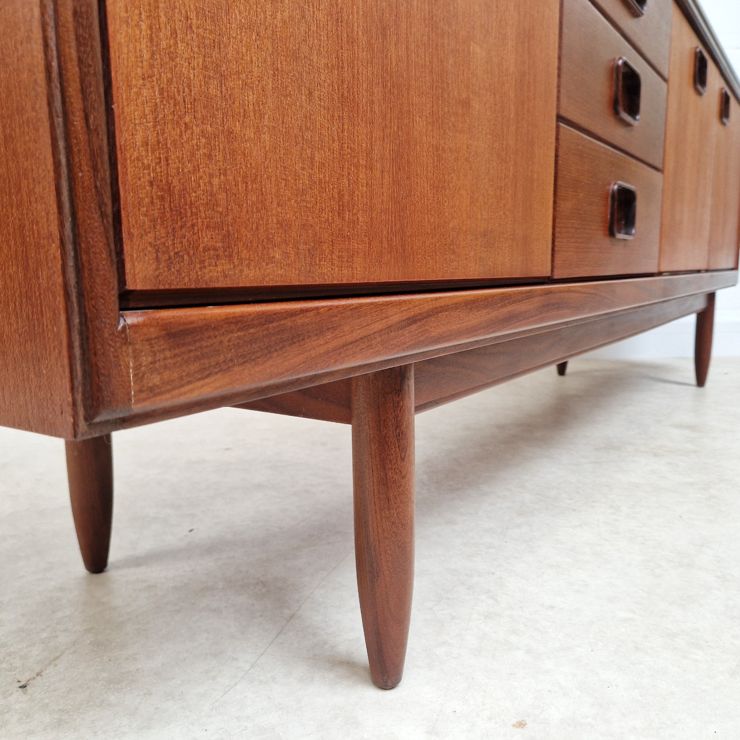 William Lawrence Gold Label Vintage 1960s Mid Century Sideboard Credenza PG333