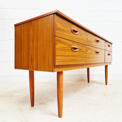 Schreiber Vintage Mid Century Scandinavian Design Sideboard Credenza