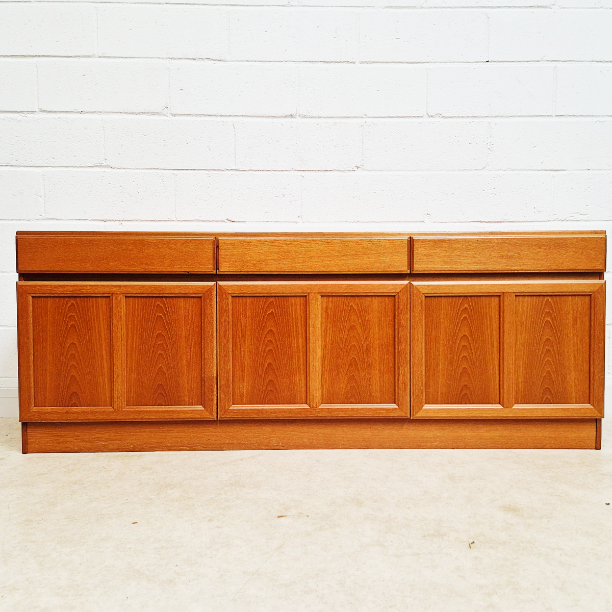 McIntosh Vintage Mid Century Golden Teak Long John Sideboard Buffet Credenza