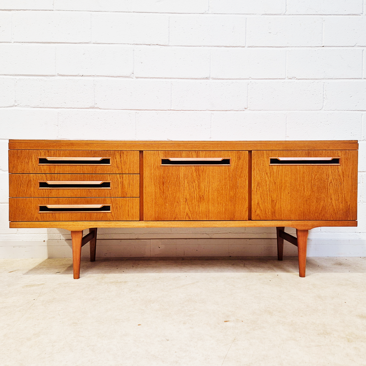 Vintage Mid Century Golden Teak Danish Design Sideboard Credenza