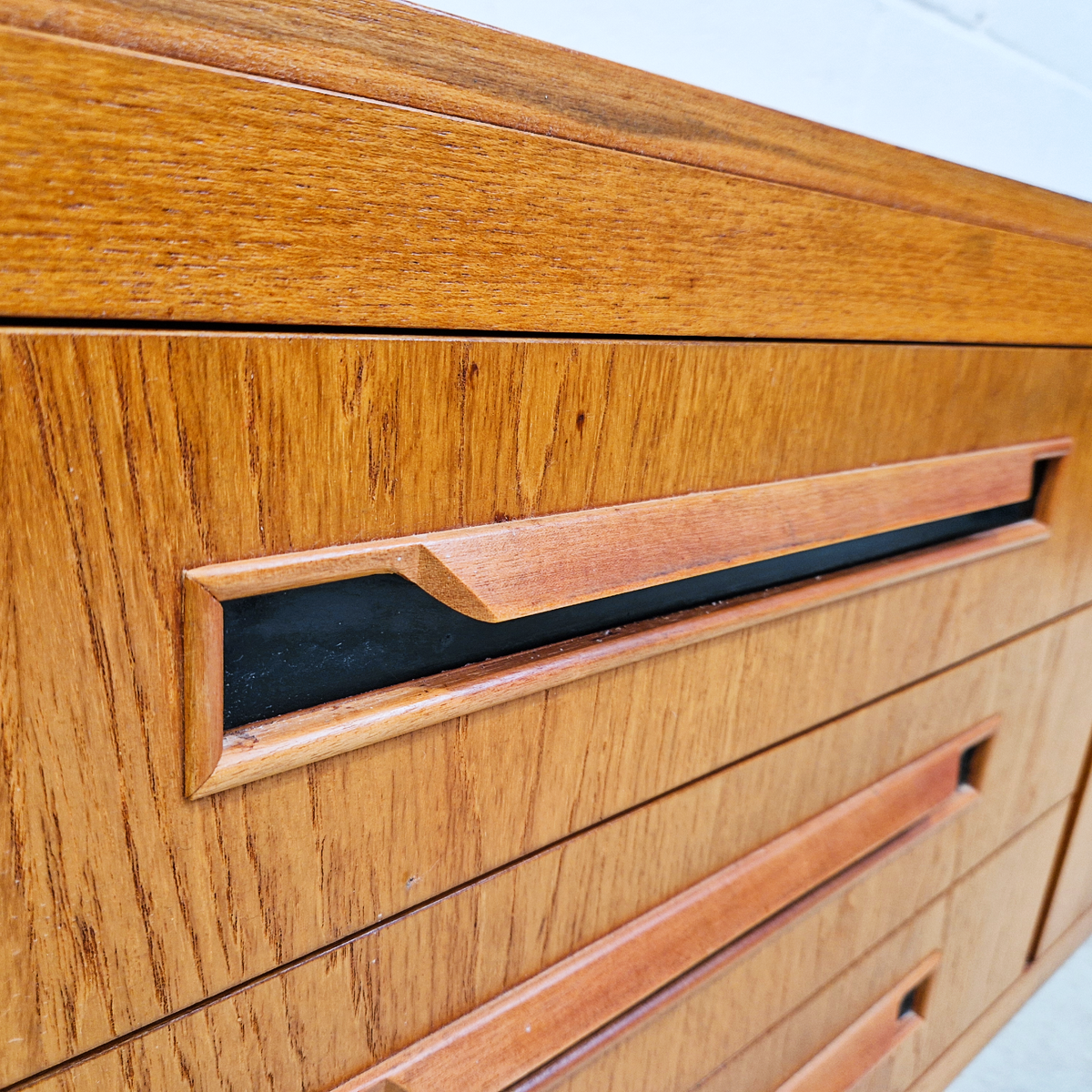 Vintage Mid Century Golden Teak Danish Design Sideboard Credenza