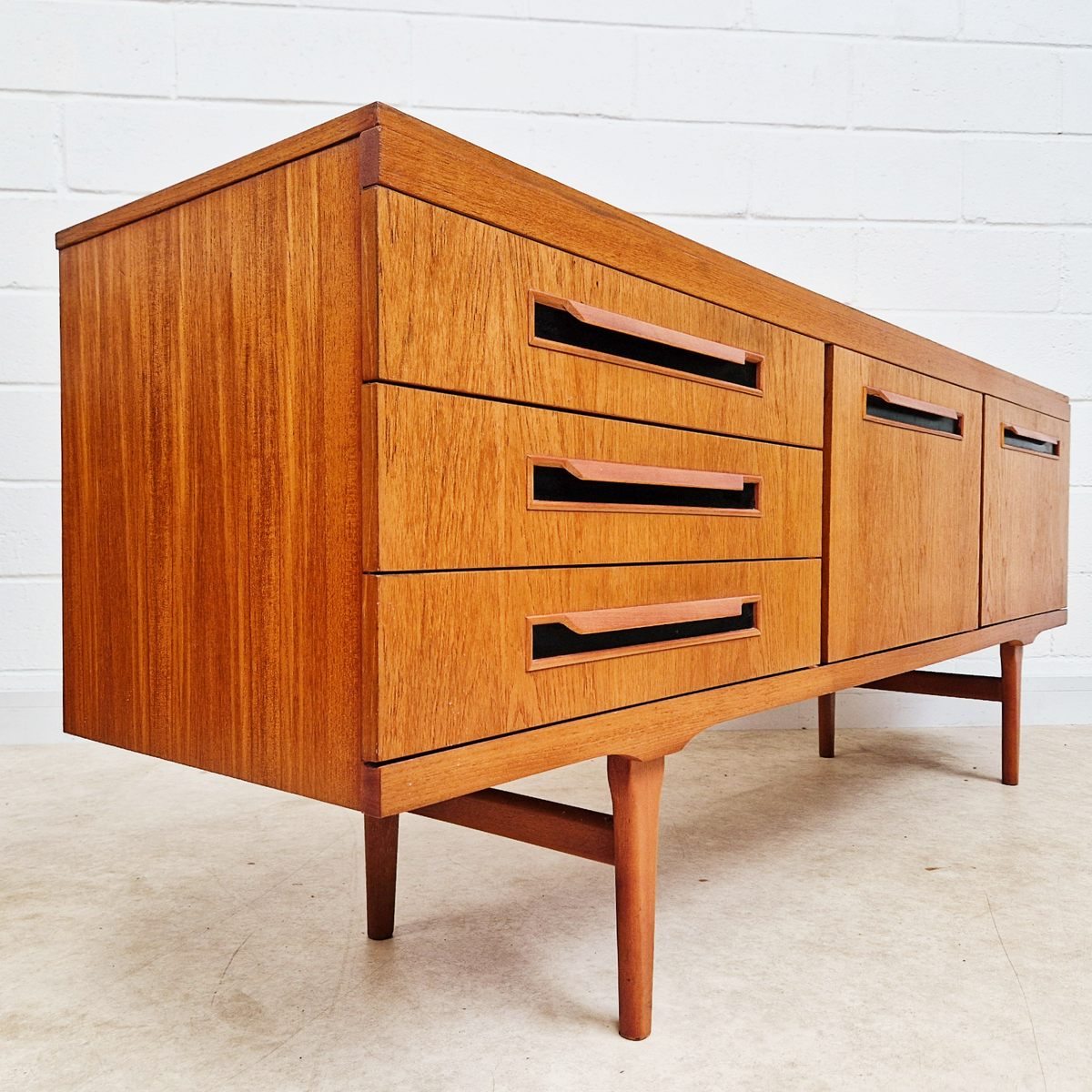 Vintage Mid Century Golden Teak Danish Design Sideboard Credenza