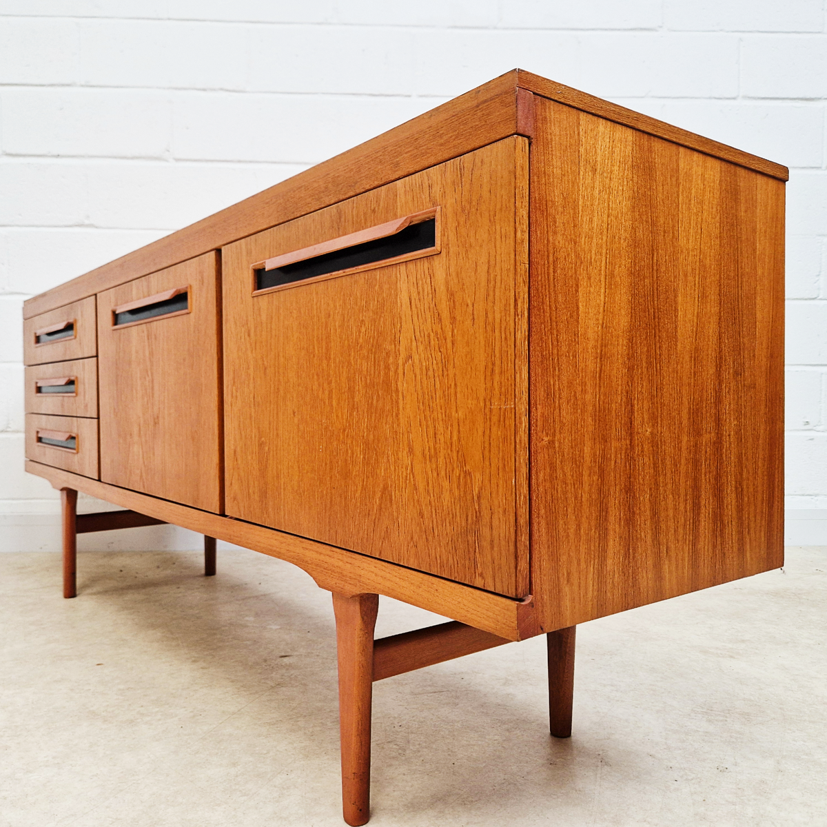 Vintage Mid Century Golden Teak Danish Design Sideboard Credenza