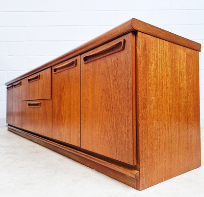 Meredew Vintage Mid Century Danish Design Medium Teak Long Sideboard Buffet Credenza