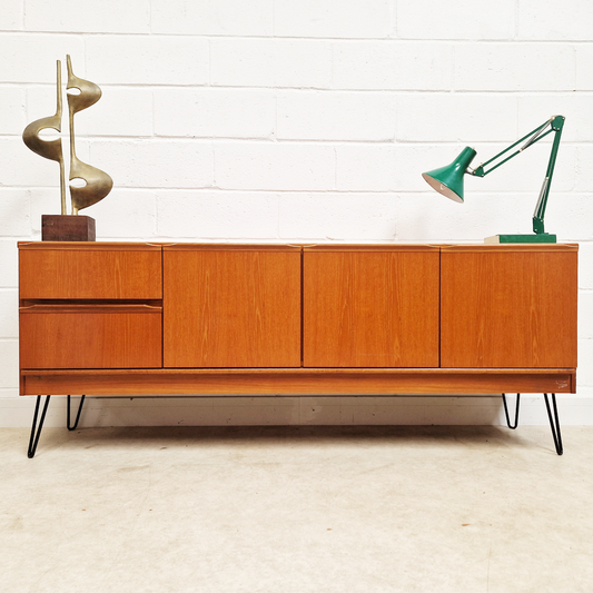 Morris Vintage Mid Century Medium Teak Danish Design Sideboard Buffet Credenza
