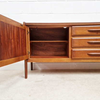 Vintage Mid Century Danish Design Medium Teak Sideboard Buffet Credenza