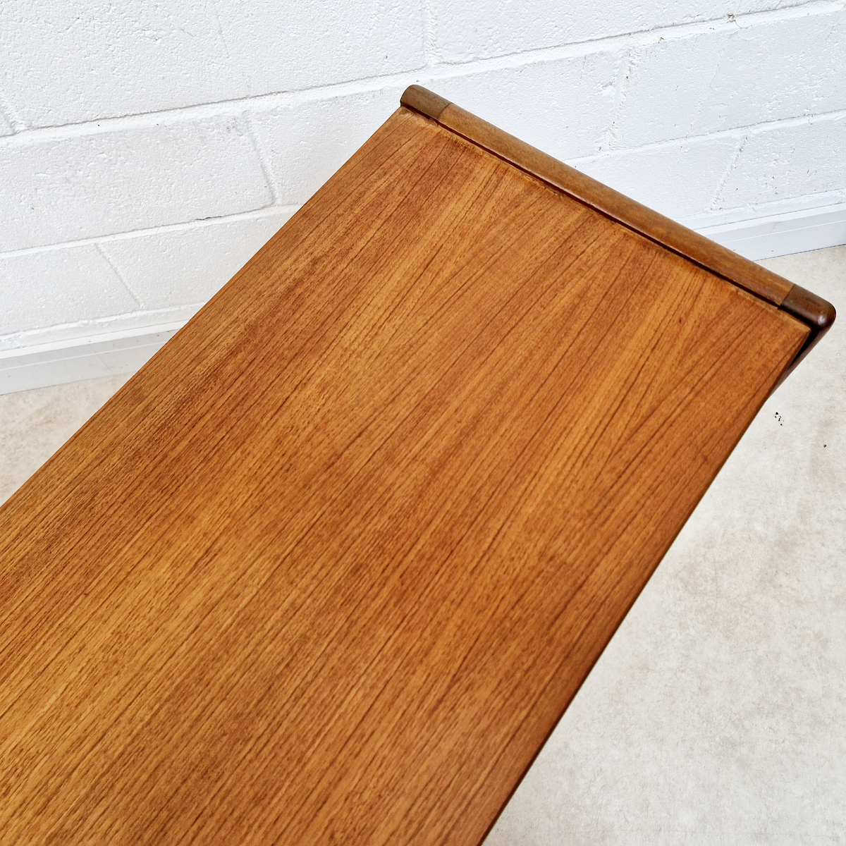 Vintage Mid Century Danish Design Medium Teak Sideboard Buffet Credenza