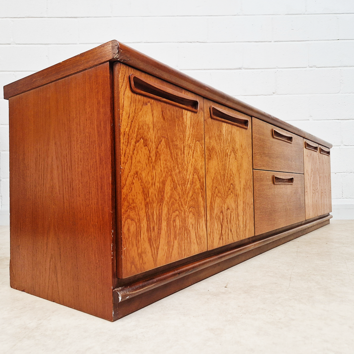 Meredew Vintage Mid Century Danish Design Pyramid Teak Long Sideboard Buffet Credenza PG350