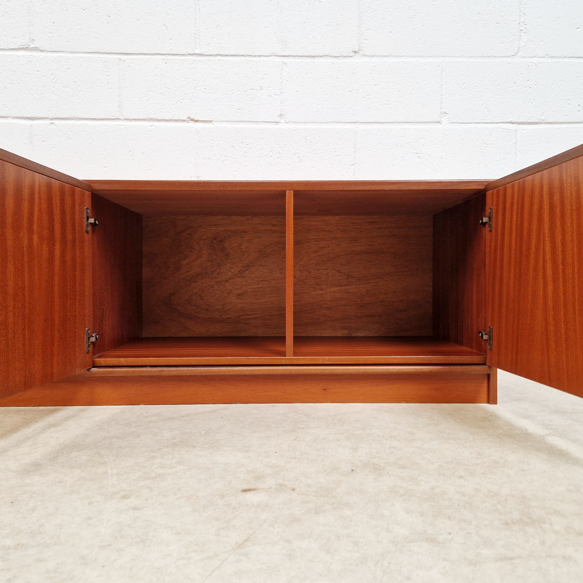 Vintage Mid Century Medium Teak Danish Design Compact Sideboard Entertainment Unit