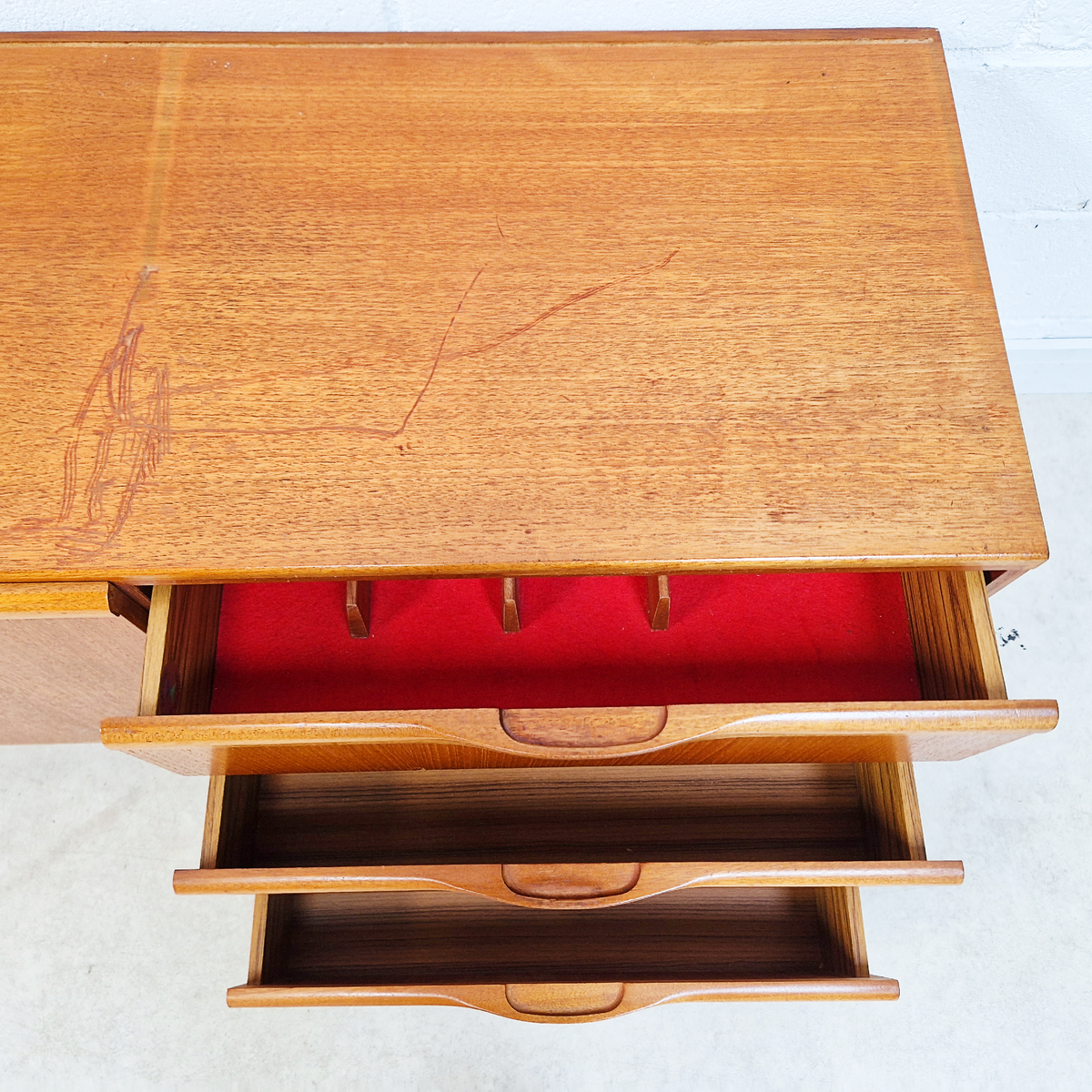 McIntosh Vintage Mid Century Danish Design Medium Teak Retro Sideboard Credenza