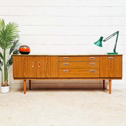 Schreiber Vintage Mid Century Danish Design Medium Teak Long Retro Sideboard Buffet Credenza
