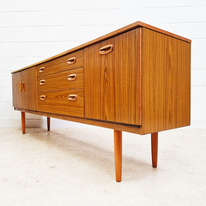 Schreiber Vintage Mid Century Danish Design Medium Teak Long Retro Sideboard Buffet Credenza