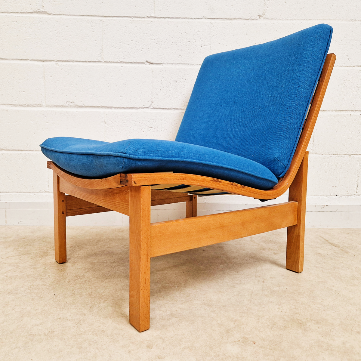 Parker Knoll Mid Century 1960s Fabric & Beech Royal Blue Lounge Accent Chair Armchair
