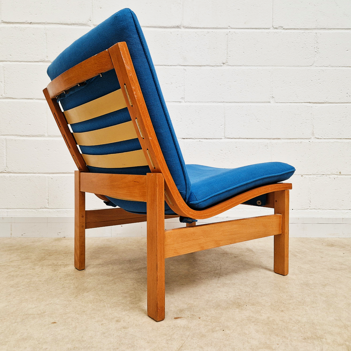 Parker Knoll Mid Century 1960s Fabric & Beech Royal Blue Lounge Accent Chair Armchair